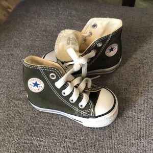 Converse chuck taylors